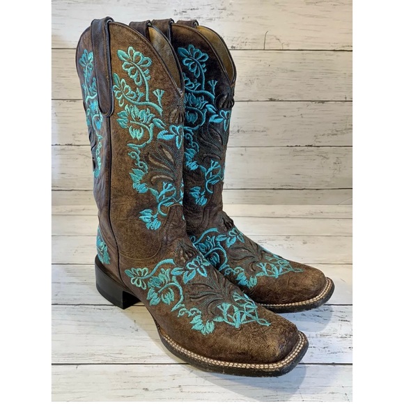Cavender’s Shoes - Cavender's Embroidered Square Toe Western Boots Sz 8.5B